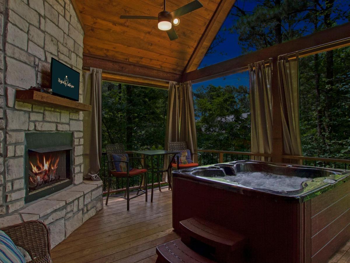 Stunning Luxury Cabin W Hot Tub And Fire Pit Holy Shiplap Is Perfect Romantic Couples Getaway โบรคเคนโบว์ ภายนอก รูปภาพ